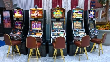 r88slot login mobile app interface showing live dealer tables and sportsbook menu